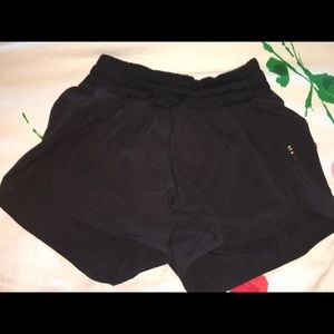 lululemon tracker shorts